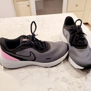 Nike Revolution Women's Running shoes